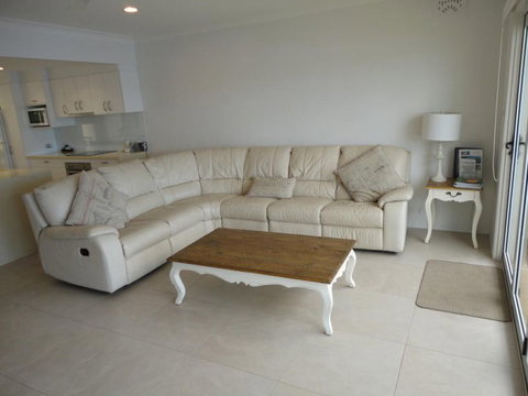 Noosa Entrance Waterfront Resort - Lismore Accommodation 14