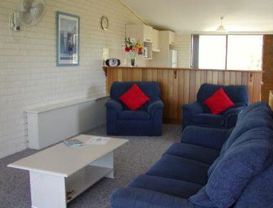 Penguin Mews - Lismore Accommodation 0
