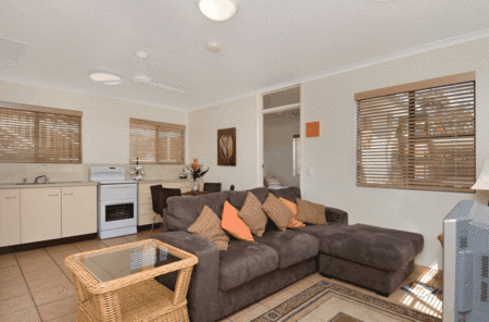 Cayman Quays - Lismore Accommodation 5