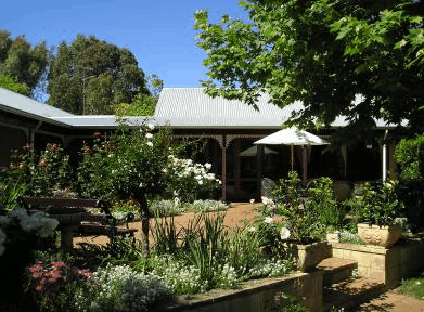 The Noble Grape - Lismore Accommodation