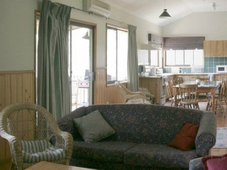 Glen Ayr Cottages - Lismore Accommodation 4