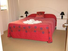 Beachfront Towers - Lismore Accommodation 3
