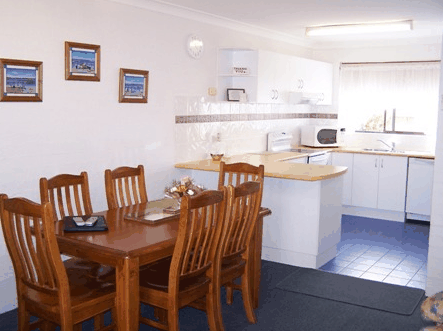 Peninsular Apartments - Lismore Accommodation 4