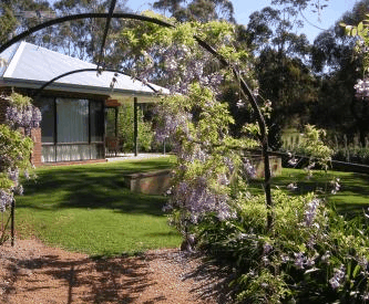 Catton Hall Country Homestead - Lismore Accommodation
