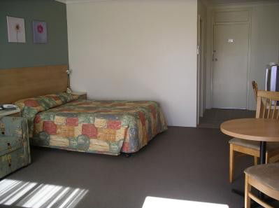 Country Comfort Orange - Lismore Accommodation 4