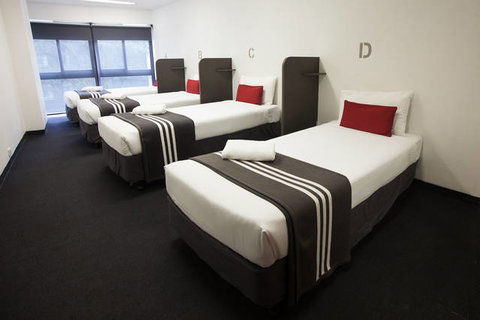 Y Hotel Hyde Park - Lismore Accommodation 3