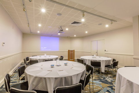 Ramada Hotel Hope Harbour - Lismore Accommodation 5