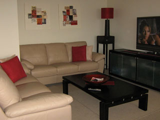 Beachfront Towers - Lismore Accommodation 8