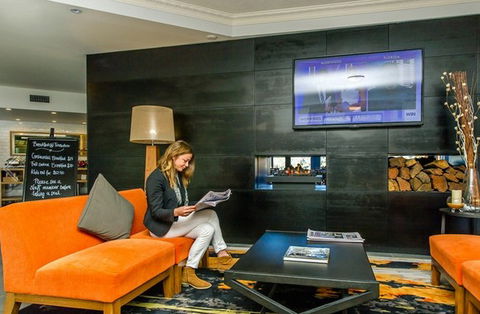 Alpha Hotel Canberra - Lismore Accommodation 2