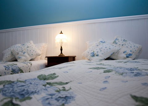 Maleny Lodge Guest House - Lismore Accommodation 2