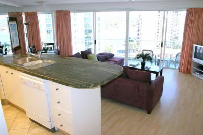 Surfers Mayfair - Lismore Accommodation 5