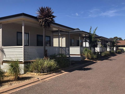 Sundowner Cabin And Tourist Park - Lismore Accommodation 0