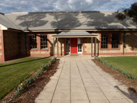 Barossa Backpackers - Lismore Accommodation 0