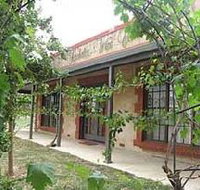 Under the Vines - Lismore Accommodation