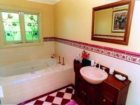 Frieda's Cottage - Lismore Accommodation 0