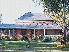 O'Deas Cottage - Lismore Accommodation 0