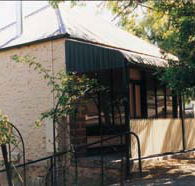 Wild Olive Cottage - Lismore Accommodation