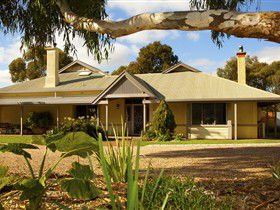 Whistler Farm - Lismore Accommodation 0