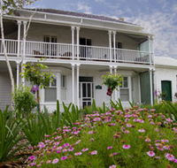 Willunga House - Lismore Accommodation