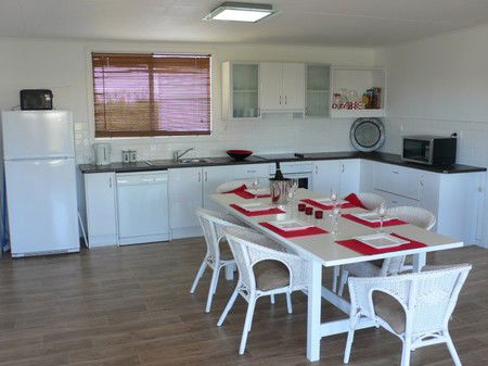 Beachport Escape - Lismore Accommodation 4