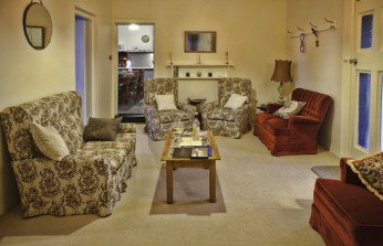 Dunalan Cottage - Lismore Accommodation 4