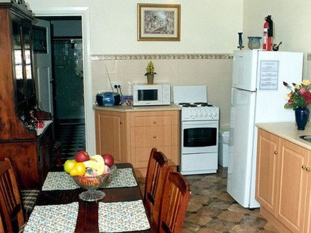Clara's Cottage - Lismore Accommodation 3