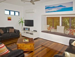 Beach House On Armstrong - Lismore Accommodation 4