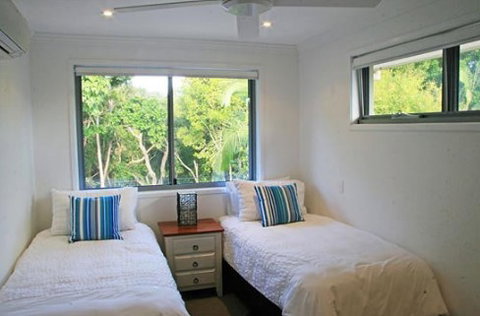 Echoes Beach House - Lismore Accommodation 4