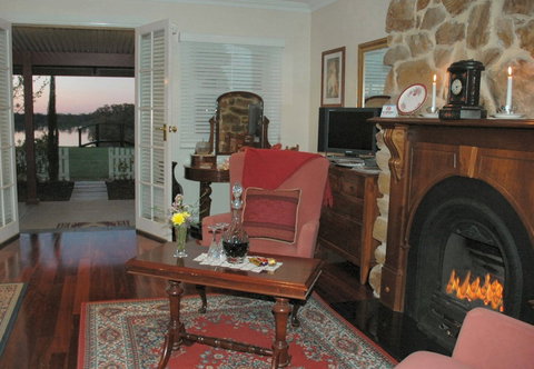 Paringa House B&B Stone Cottages - Lismore Accommodation 6