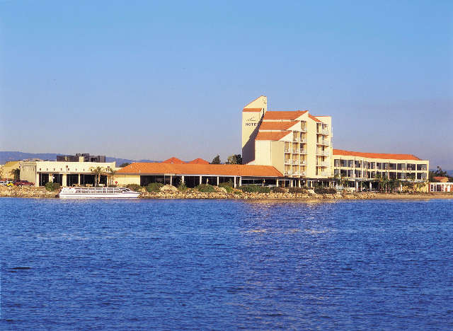 West Lakes SA Lismore Accommodation