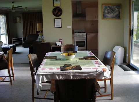 The Folly Holiday Home - Lismore Accommodation 4