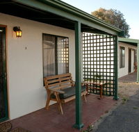 Moonta Bay Road Cabins and Cottages - Lismore Accommodation