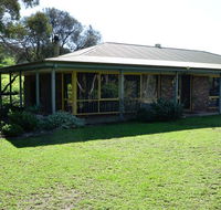 The Beach House - Normanville - Lismore Accommodation