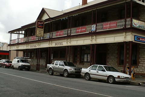 Tanunda Hotel Apartments - Lismore Accommodation 1