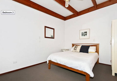 Sea Sand And Scrub Holiday House - Lismore Accommodation 2