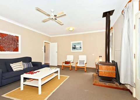 Sea Sand And Scrub Holiday House - Lismore Accommodation 7