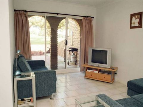 Lake Shore Apartment - Lismore Accommodation 5