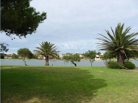 Lake Shore Apartment - Lismore Accommodation 6