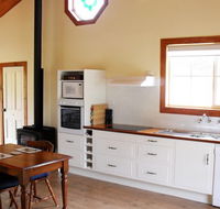 The Old Oak Bed and Breakfast - The Shearing Quarters - Lismore Accommodation