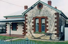 Naracoorte Cottages - Smith Street Villa - Lismore Accommodation 4