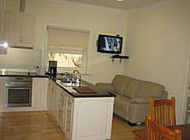 Naracoorte Cottages - MacDonnell House - Lismore Accommodation 3