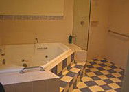 Naracoorte Cottages - MacDonnell House - Lismore Accommodation 4