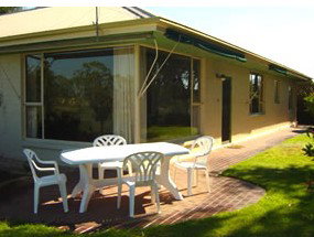 Riverfront Retreat - Lismore Accommodation 6