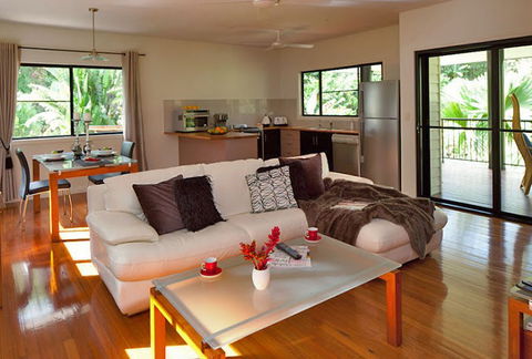 Misty Mountains Tropical Rainforest Romantic Retreat - Lismore Accommodation 0