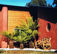 Whispering Spirit Holiday Cottages and Miniature Pony Stud - Lismore Accommodation