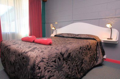 Queenstown Motor Lodge - Lismore Accommodation 2