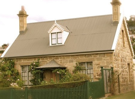 Crescentfield Cottage - Lismore Accommodation 1