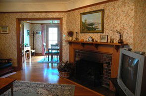 Hartzview Vineyard Homestead - Lismore Accommodation 2