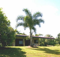 Daintree Mountain View Retreat and Vanilla Beans - Lismore Accommodation