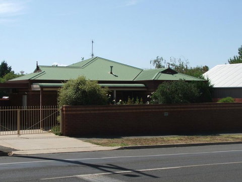 Bristol House Accommodation - Lismore Accommodation 6
